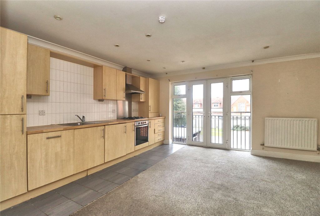 Property photo 2 of 8 Picture No. 12