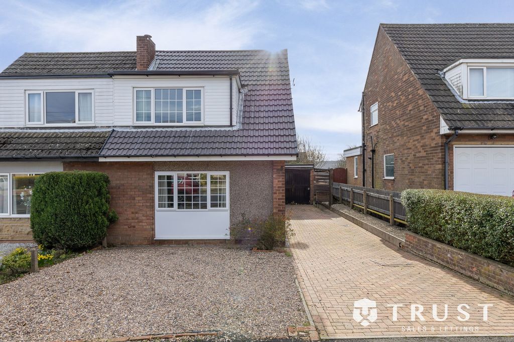 Property photo 1 of 33