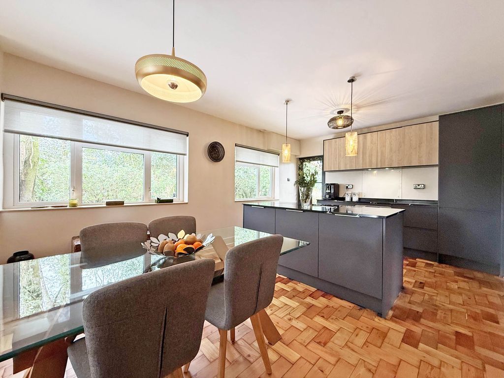 Property photo 2 of 17 Photo 2