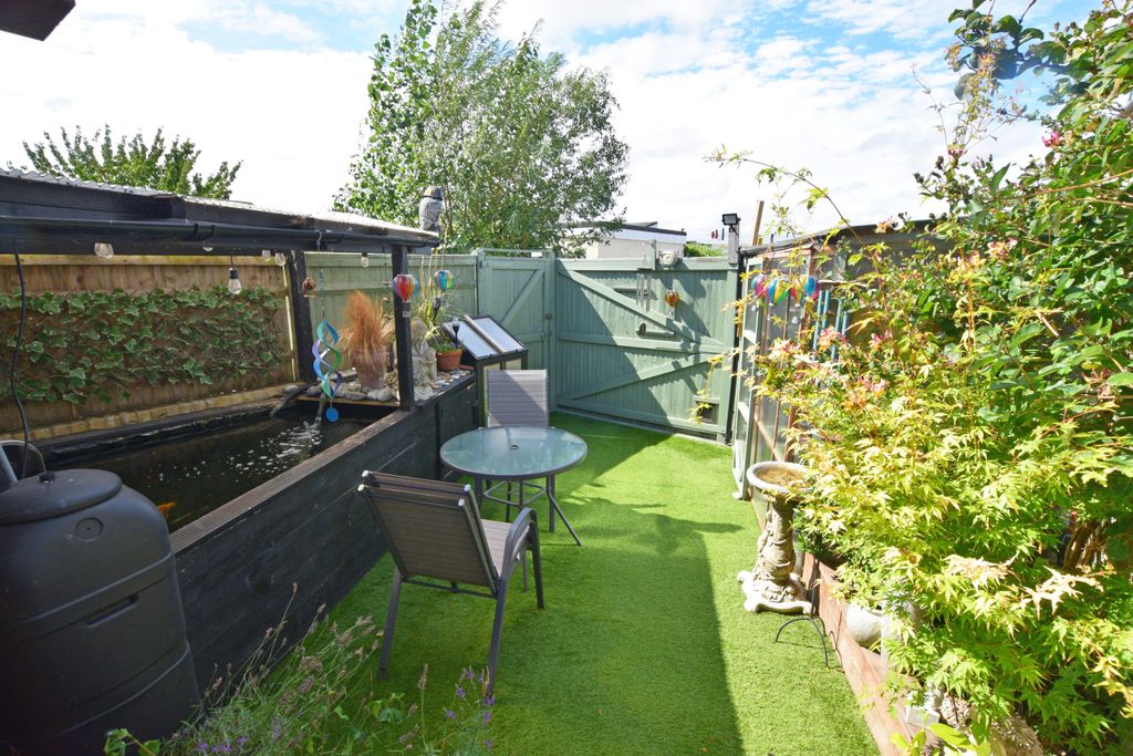 Property photo 3 of 21 Rear Garden