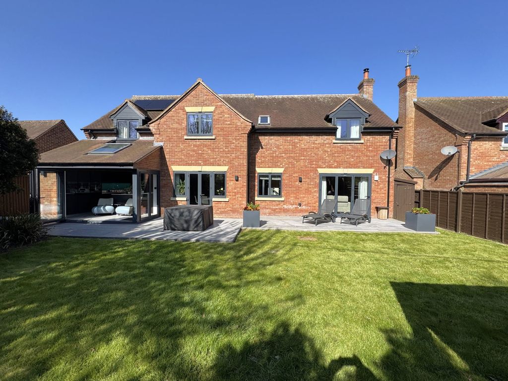 Property photo 1 of 29