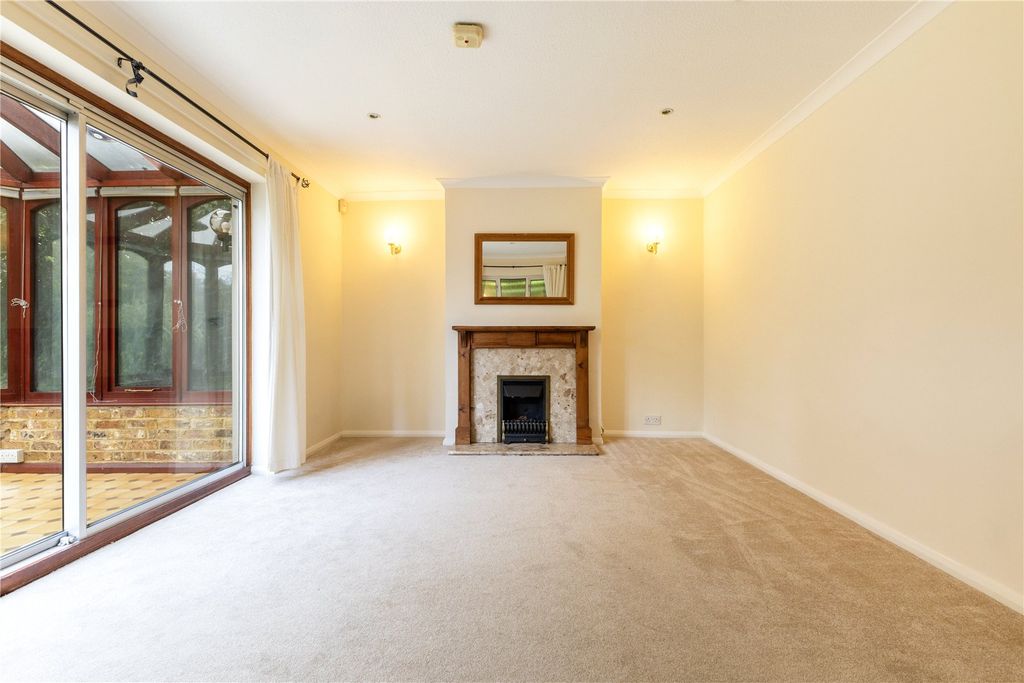 Property photo 3 of 18 Picture No. 06