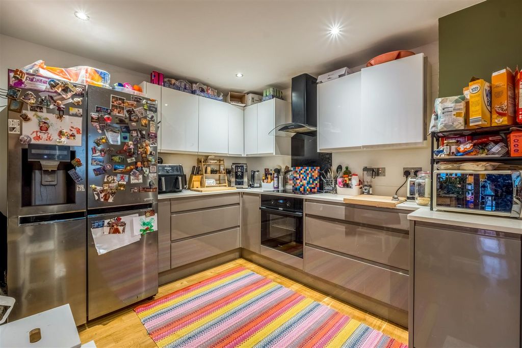 Property photo 3 of 21 9 Bevendean Road_2.Jpg