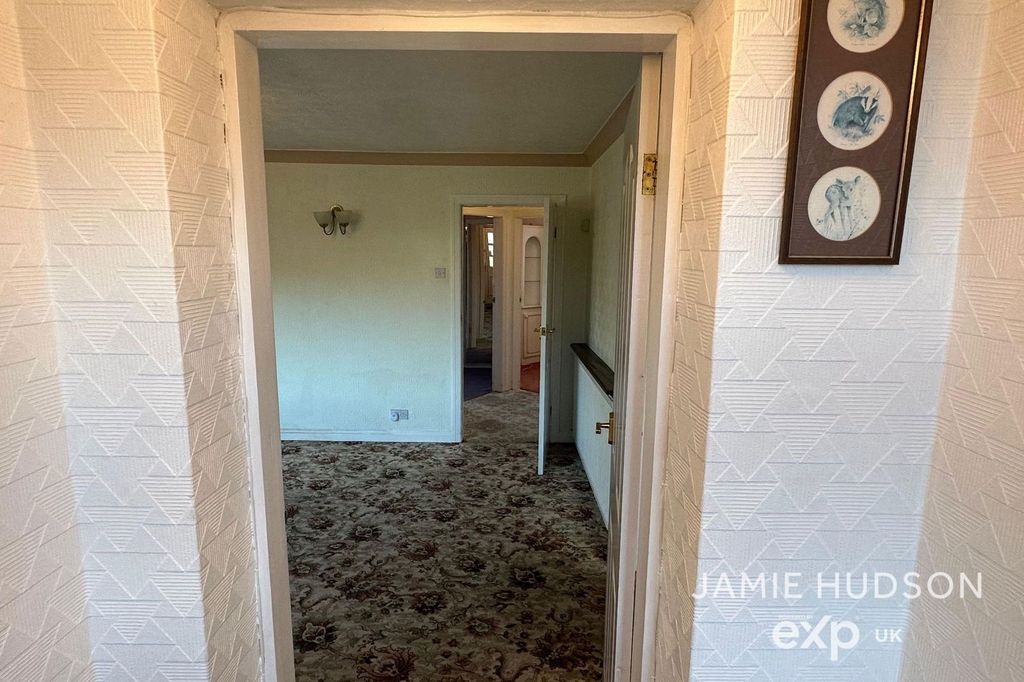 Property photo 2 of 29