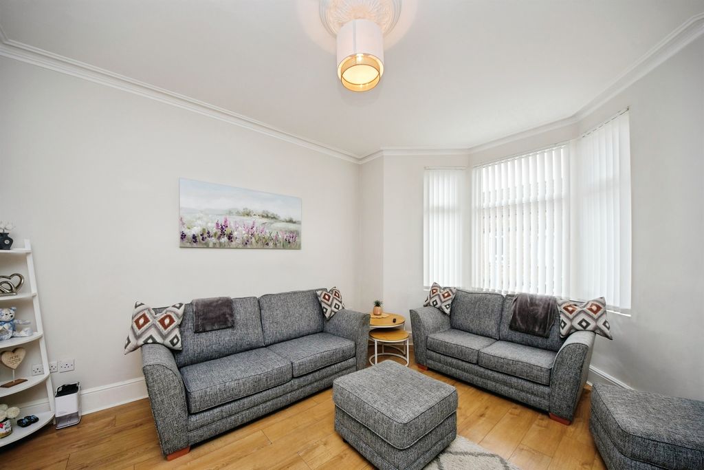 Property photo 3 of 21