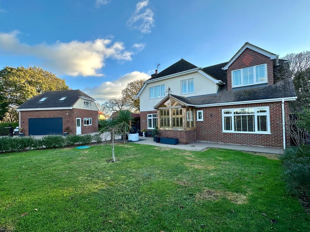 Property photo 1 of 49 Frontage