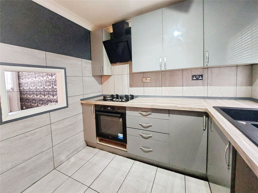 Property photo 3 of 22 Picture No. 08