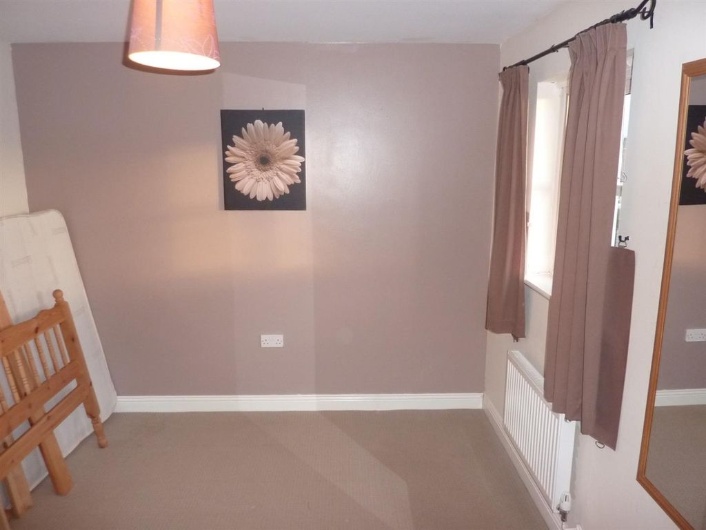 Property photo 3 of 15 4730473