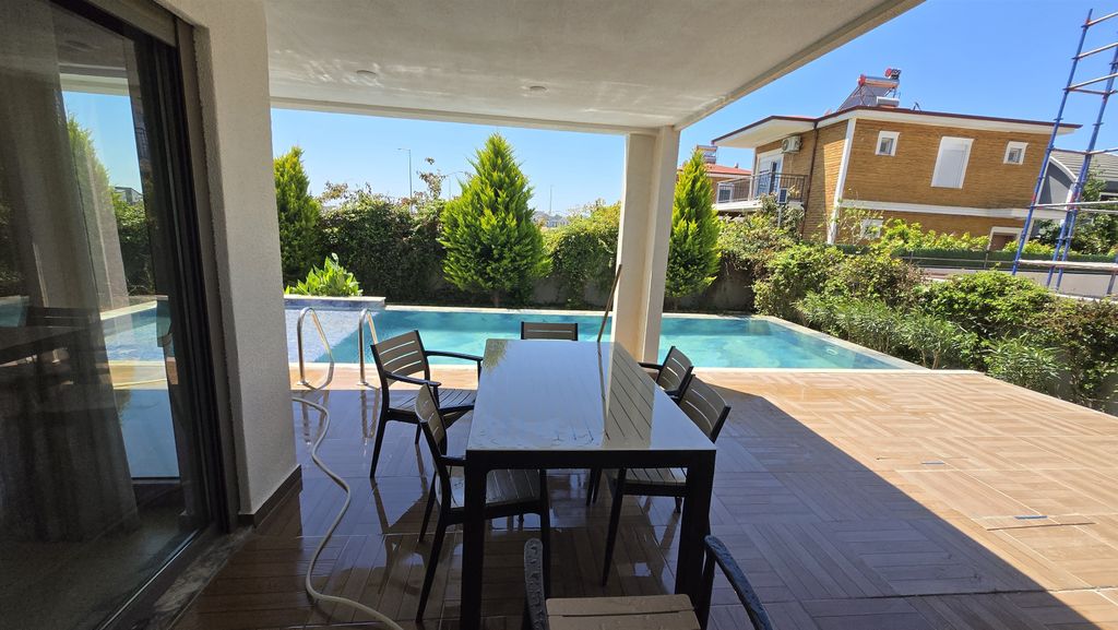 Property photo 3 of 22 Prestigious 4-Bedroom Villa For Sale In Kadriye, Belek - Large Covered And Open Sun Terraces