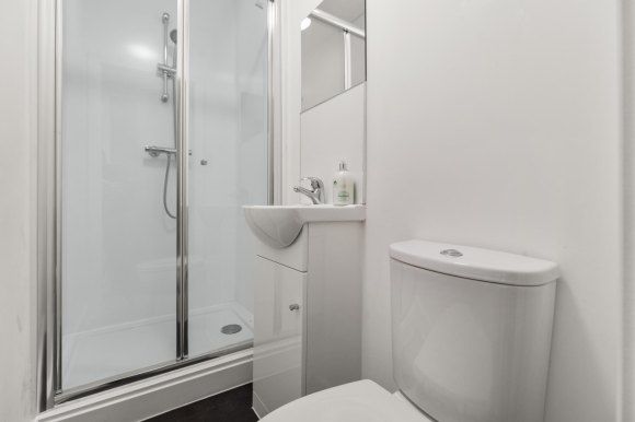 Property photo 3 of 6 8886163.Jpg