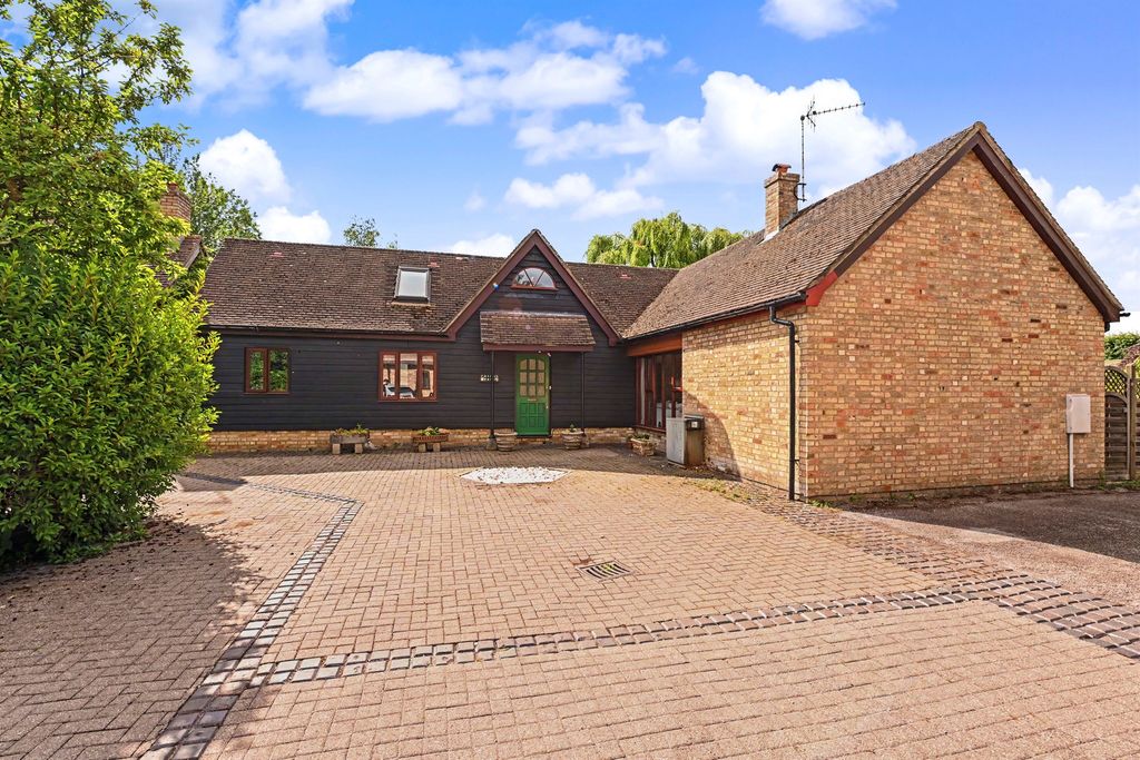 Property photo 1 of 23