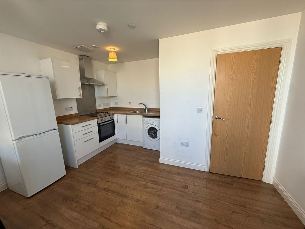 Property photo 2 of 9 Picture No. 19