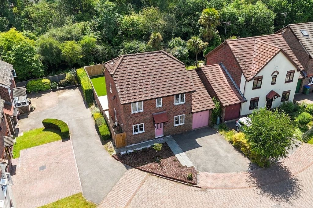 Property photo 1 of 19