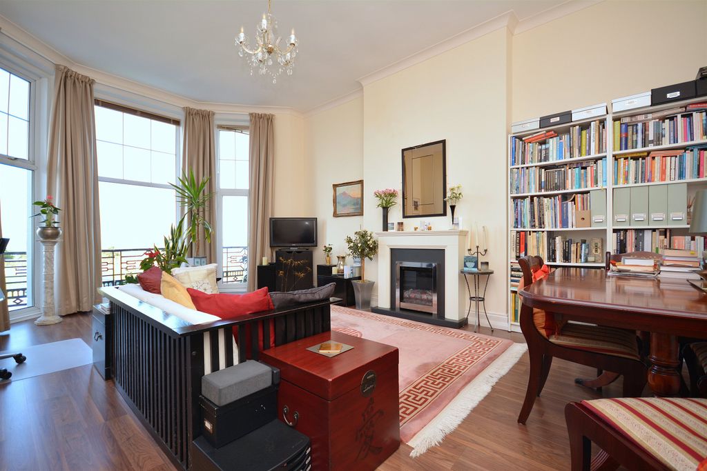 Property photo 3 of 12