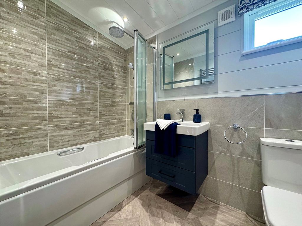 Property photo 3 of 11 Picture No. 04