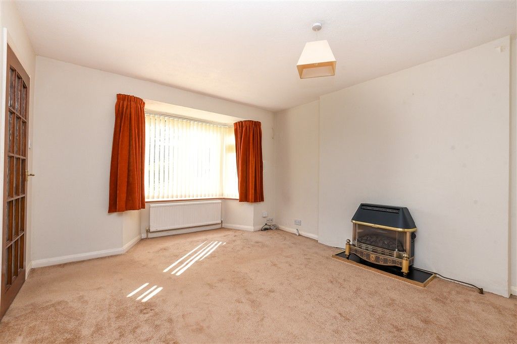Property photo 3 of 11 Family/Dining Room