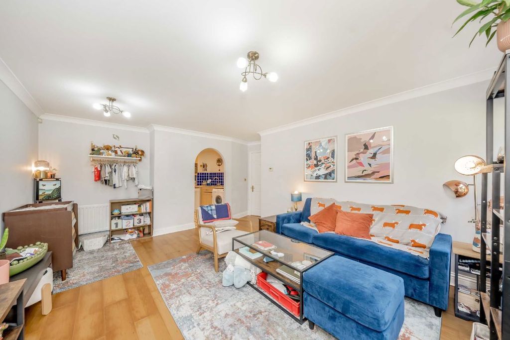 Property photo 3 of 7