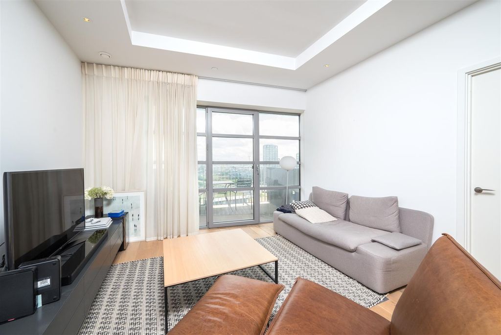 Property photo 3 of 17 Kent Building (11).Jpg