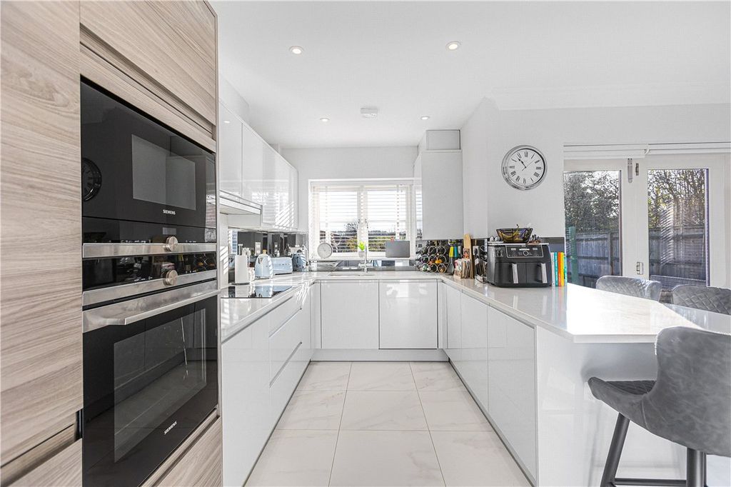 Property photo 3 of 23 Picture 3