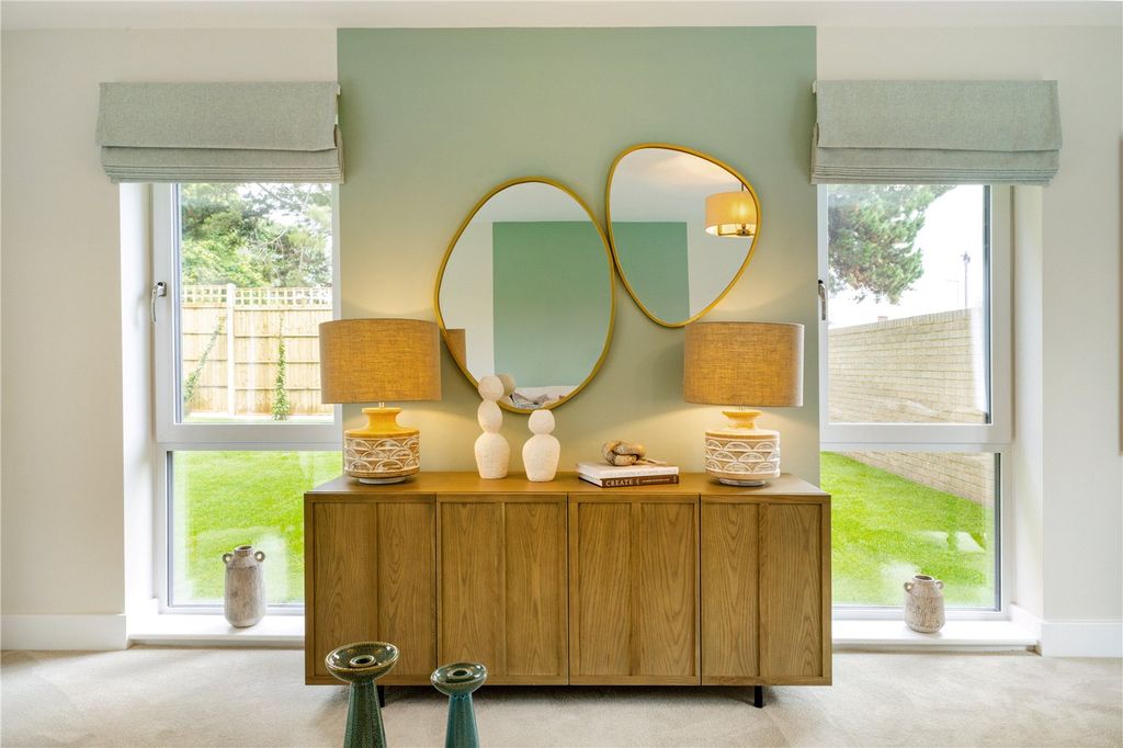 Property photo 3 of 8 Show Home