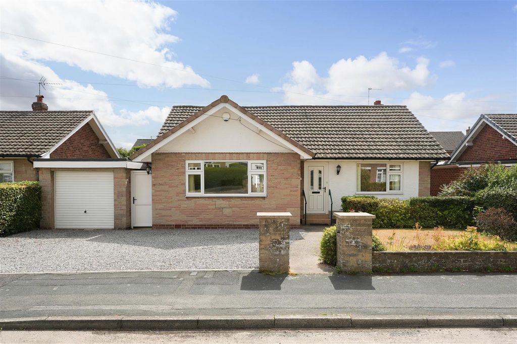 Property photo 1 of 19 External