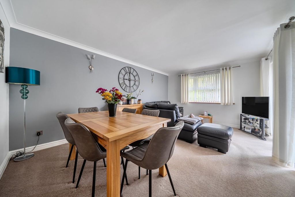 Property photo 1 of 18 Sapphire 12.Jpg