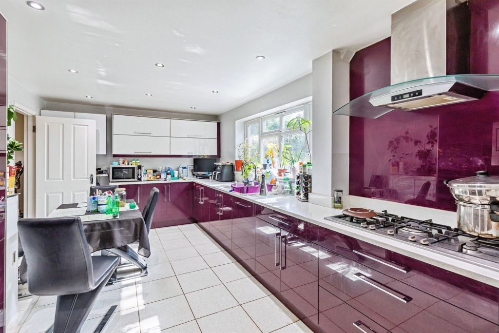 Property photo 3 of 21