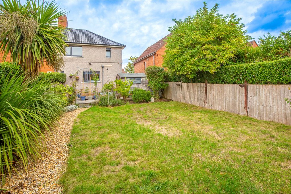Property photo 2 of 24 Picture No. 40