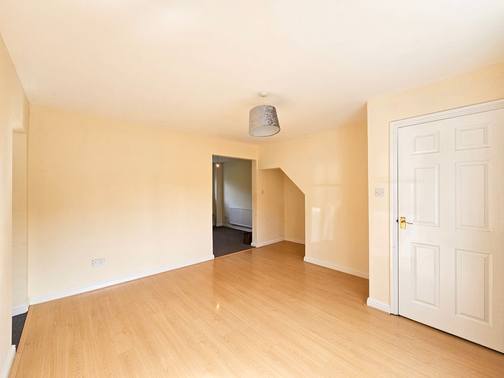Property photo 2 of 10 4-20250916_125951