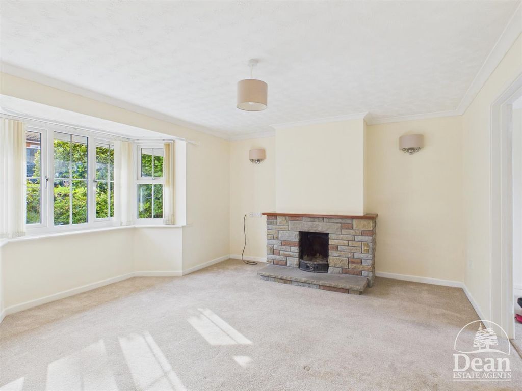 Property photo 2 of 31