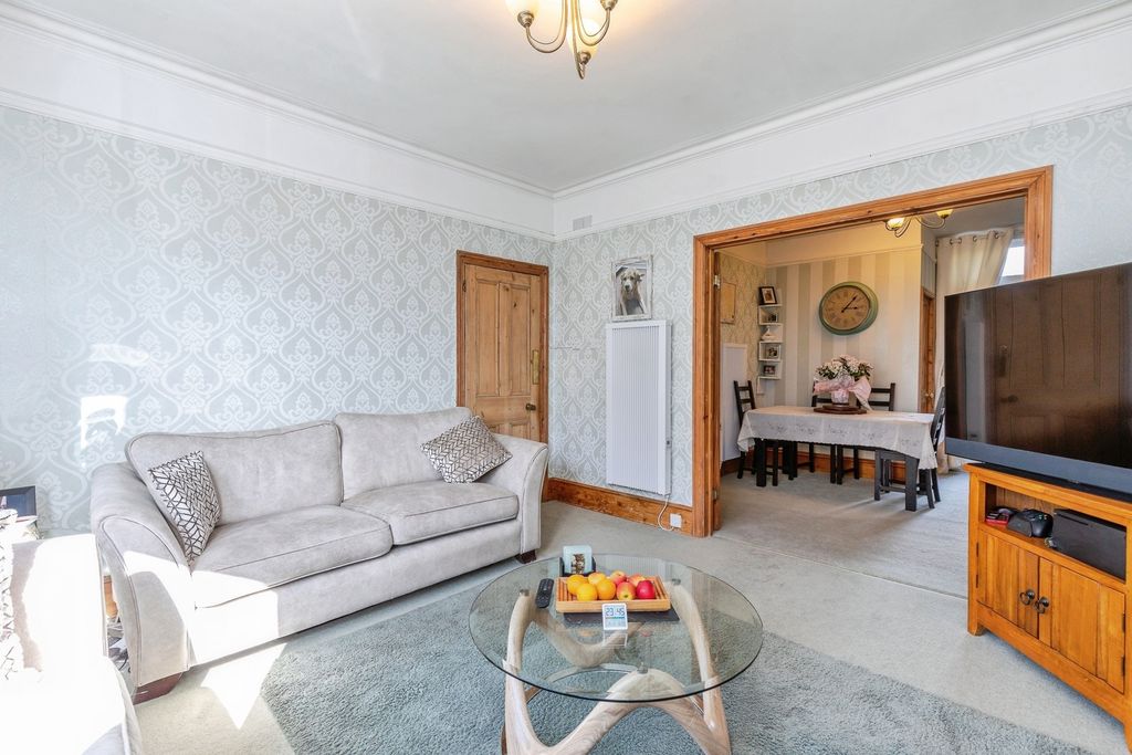 Property photo 3 of 23 Pbox-Img.Jpg