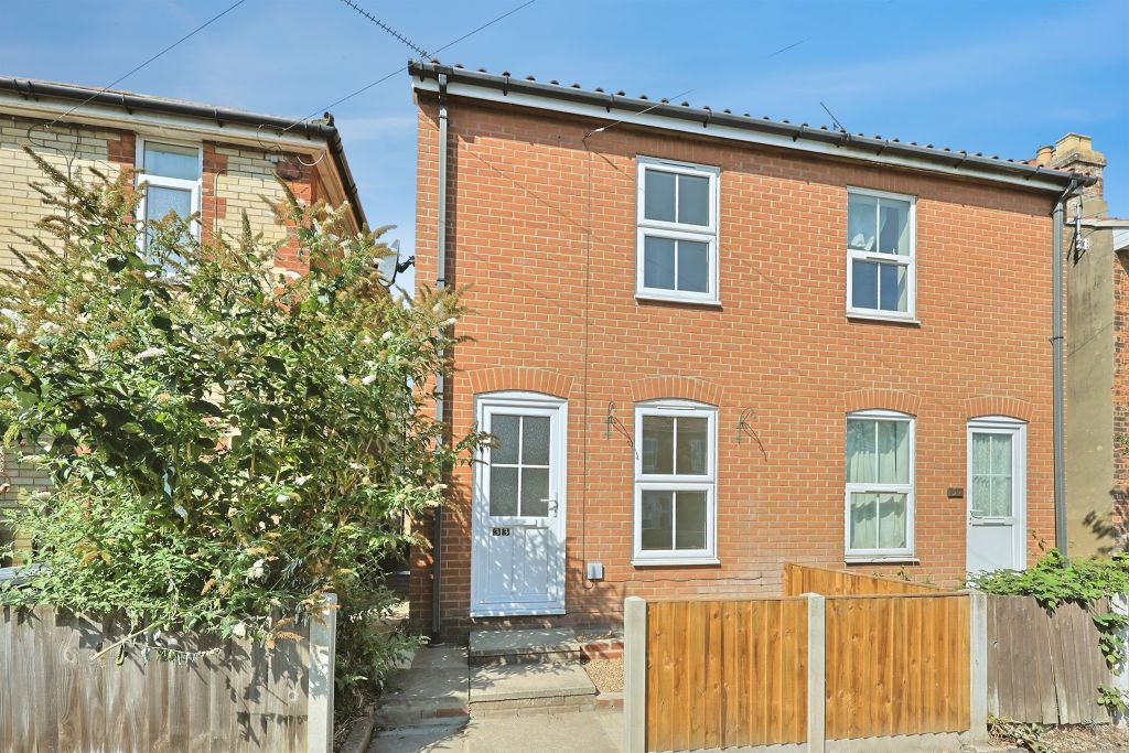 Property photo 1 of 12