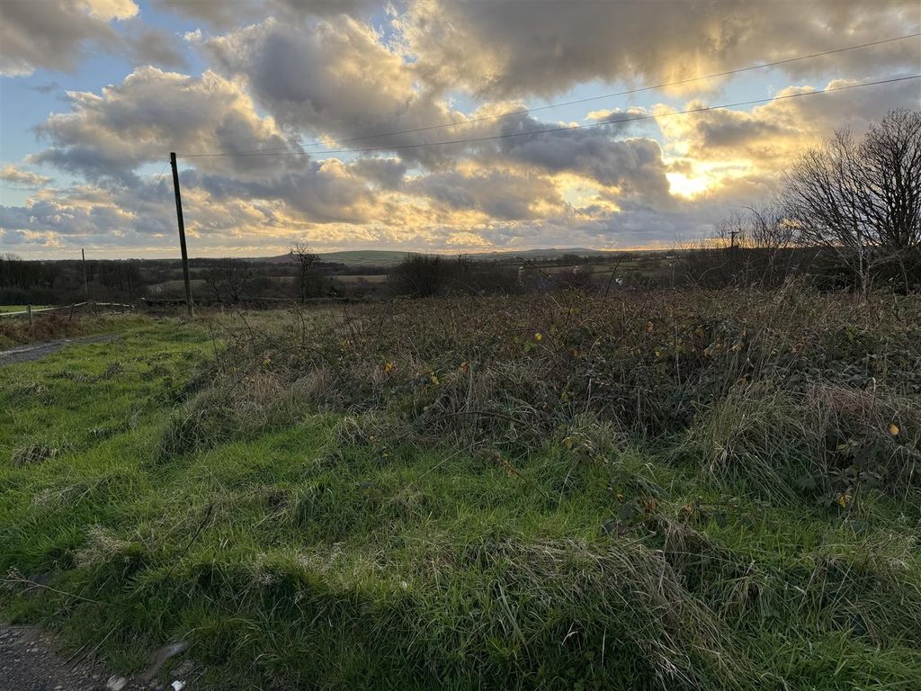 Property photo 2 of 12 Img_5906.Jpg