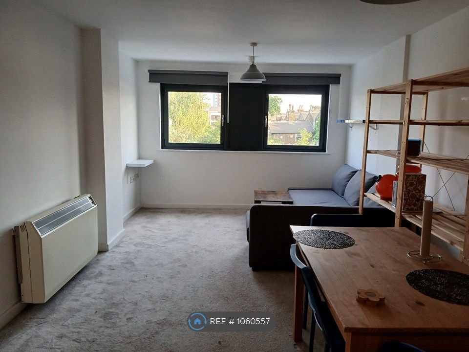 Property photo 2 of 8