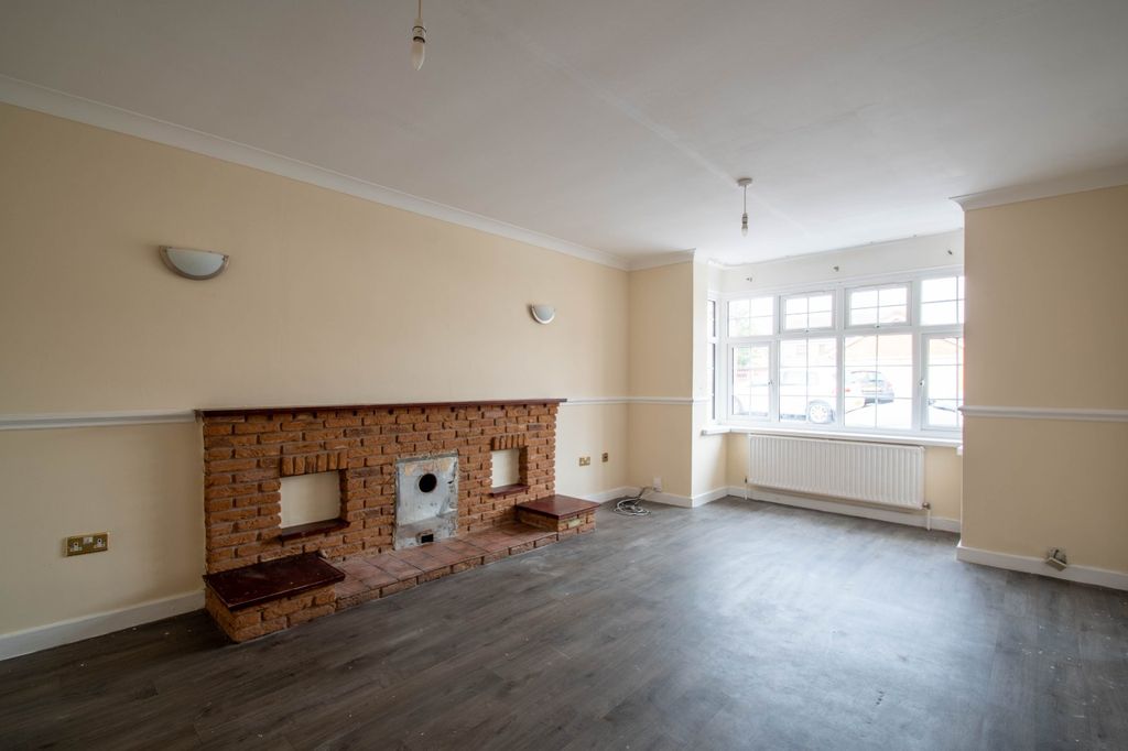 Property photo 3 of 23 Picture No. 14