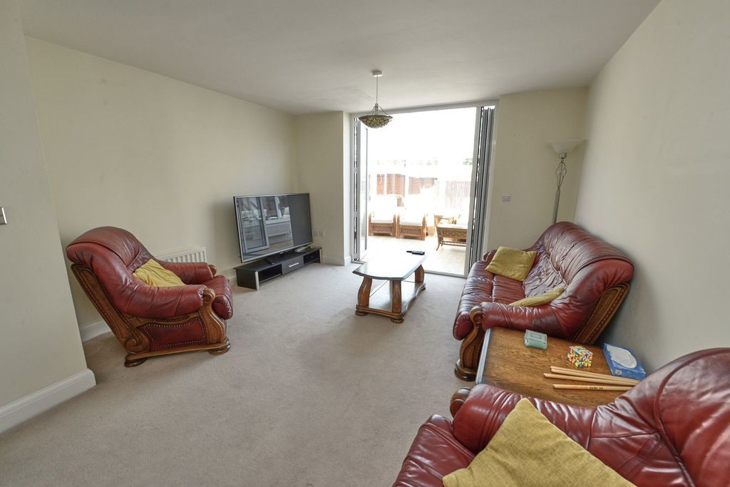 Property photo 3 of 21