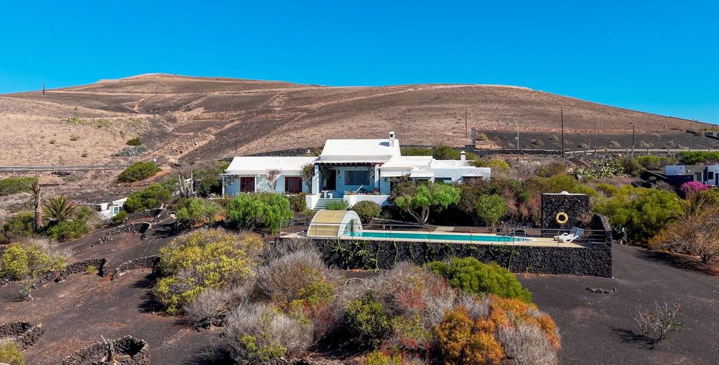 Property photo 1 of 50