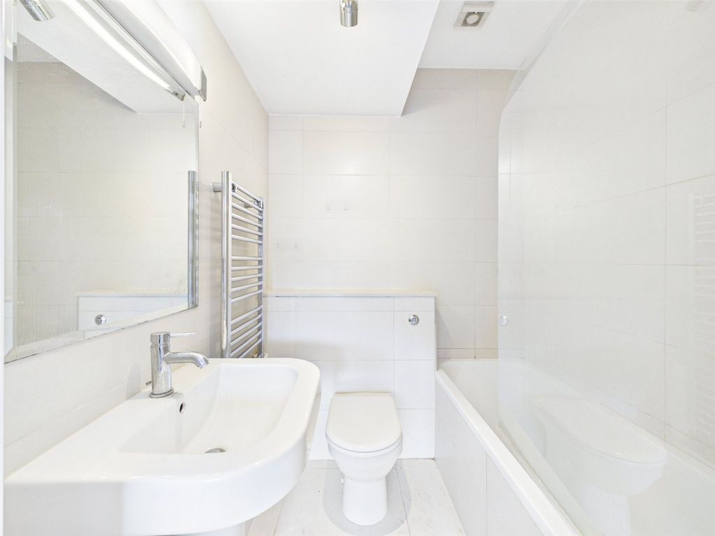 Property photo 3 of 6 Picture No. 16