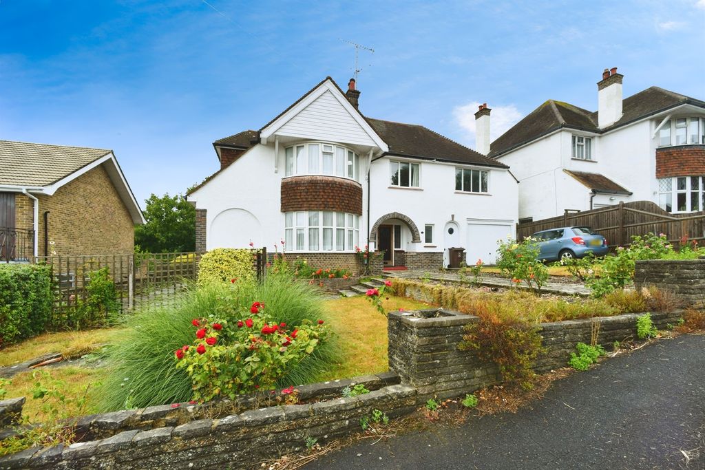 Property photo 1 of 24