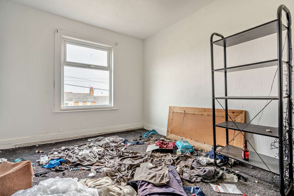 Property photo 2 of 5