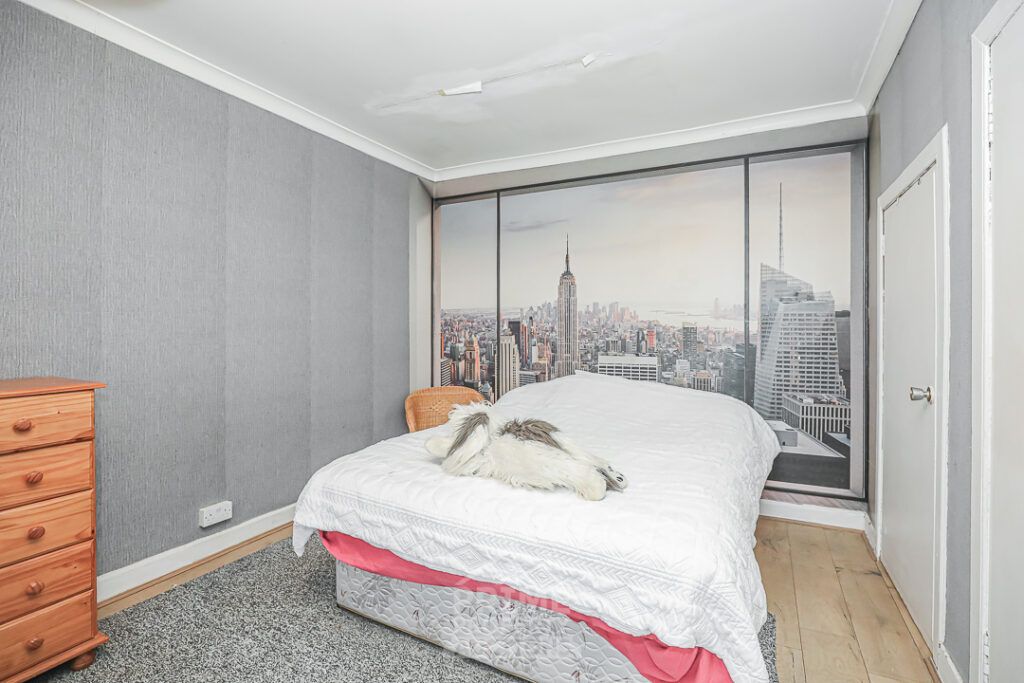 Property photo 3 of 36