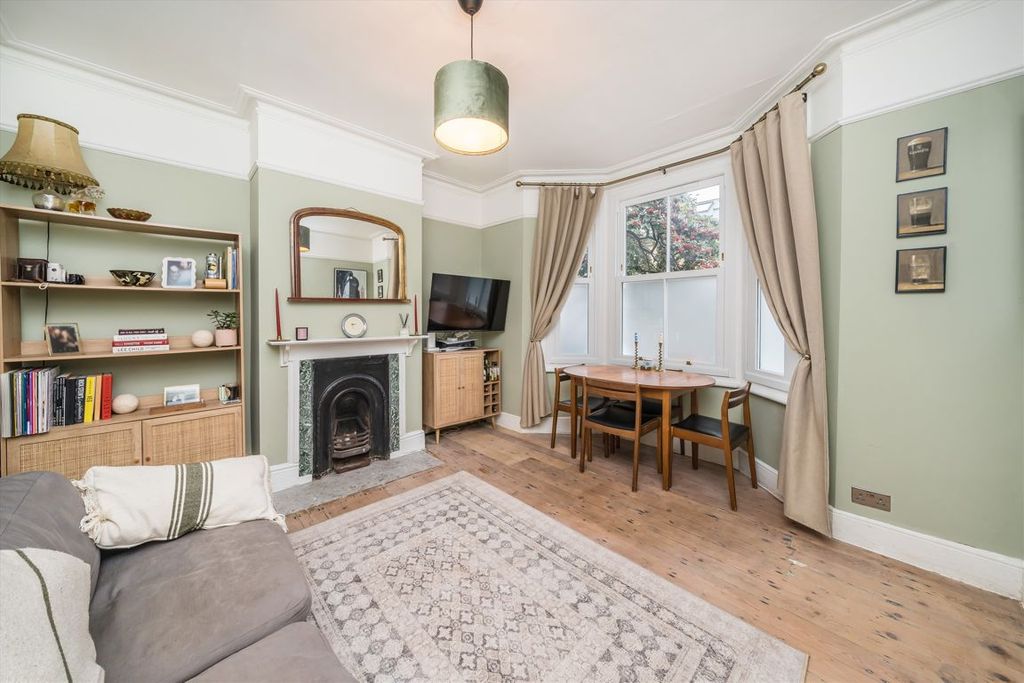 Property photo 2 of 6