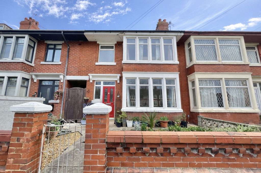 Property photo 1 of 17