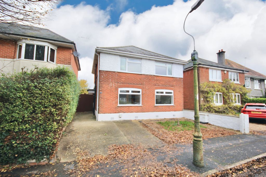 Property photo 1 of 28