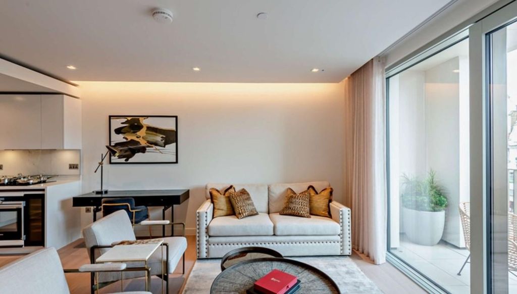 Property photo 2 of 8