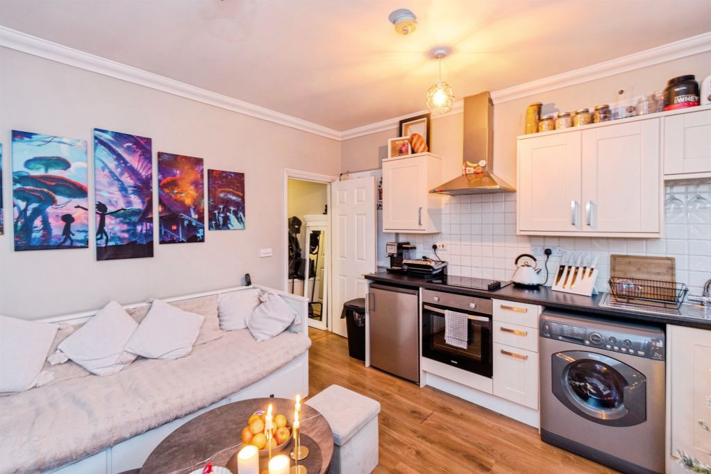 Property photo 3 of 9