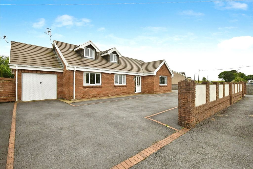 Property photo 3 of 21 Photography