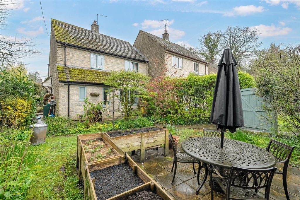 Property photo 1 of 13 1435316-12-69c6c94Dcb524.Jpg