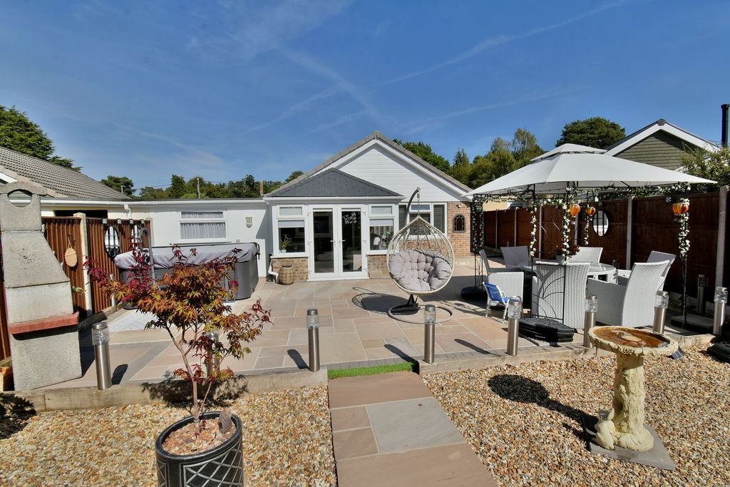 Property photo 3 of 11