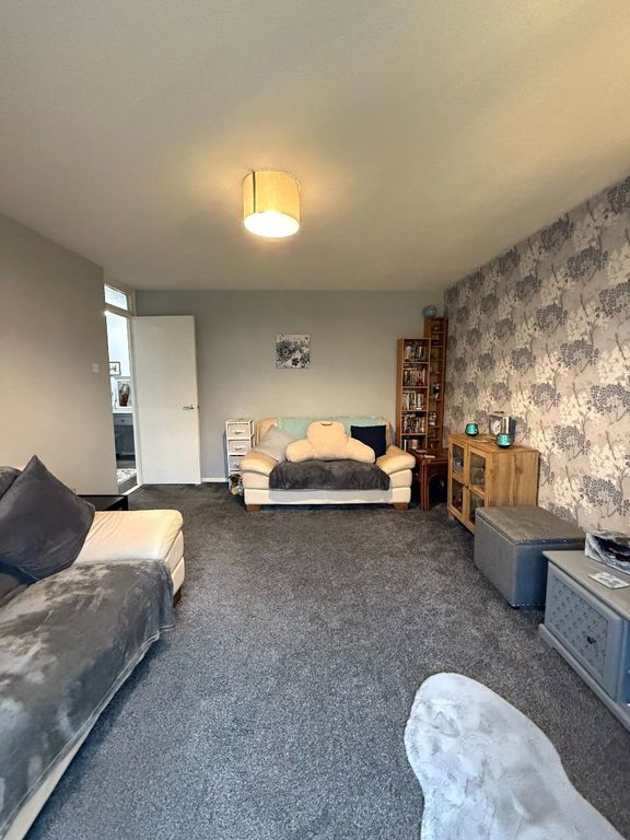 Property photo 3 of 11 Picture No. 06